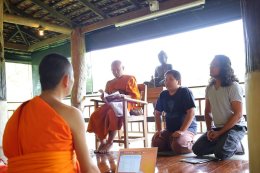 พิธีปิดโครงการพระนักเขียน ภาคเหนือ พระมหาประสิทธ์ ญาณปฺปทีโป วิจารณ์งานเขียน และให้ผู้เข้าอบรมฝึกเขียนถ่ายทอดความรู้สึก