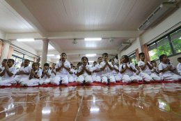 ค่ายคุณธรรมจริยธรรมนักเรียน โรงเรียนพวงคราม นักเรียนชั้นประถมศึกษาชั้นปีที่ 1-4 บรรยายโดยคณะพระวิทยากรกลุ่มใต้ร่มพุทธธรรม 