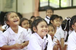 ค่ายคุณธรรมจริยธรรมนักเรียน โรงเรียนพวงคราม นักเรียนชั้นประถมศึกษาชั้นปีที่ 1-4 บรรยายโดยคณะพระวิทยากรกลุ่มใต้ร่มพุทธธรรม 