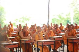 พระปัญญาวชิราภรณ์ ผู้ช่วยเจ้าอาวาสวัดสระเกศ ราชวรมหาวิหาร ได้บรรยาย “หลักการเผยแผ่ธรรมะ”  ให้กับพระวิทยากร จำนวน ๙๙ รูป