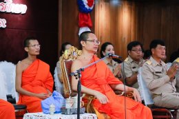 พระวิจิตรธรรมาภรณ์ ผู้ช่วยเจ้าอาวาสวัดสระเกศ เป็นประธานในพิธีไหว้ครู มอบทุนการศึกษาและให้โอวาท นักเรียนโรงเรียนวัดสระเกศ