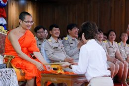 พระวิจิตรธรรมาภรณ์ ผู้ช่วยเจ้าอาวาสวัดสระเกศ เป็นประธานในพิธีไหว้ครู มอบทุนการศึกษาและให้โอวาท นักเรียนโรงเรียนวัดสระเกศ