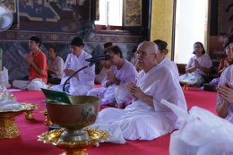 ณ พระอุโบสถวัดสระเกศ ราชวรมหาวิหาร องค์พระธรรมกถึก แสดงพระธรรมเทศนา เรื่อง ศีล โดย พระราชธีรคุณ เนื่องในวันธรรมะสวนะ ( วันพระ )