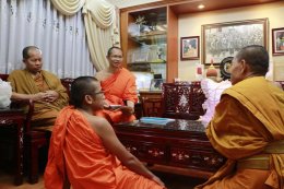 คณะศิษยานุศิษย์ถวายภัตตาหารเพลคณะวิทยากรกลุ่มใต้ร่มพุทธธรรม โดย มีพระวิจิตรธรรมาภรณ์ เป็นประธานอนุโมทนาและกล่าวสัมโมทนียกถา