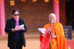 พิธีเปิดวัดพุทธสามัคคี (โบ-หัว) เมืองกาโบโรน ประเทศบอตสวานา มีพระเดชพระคุณ พระกิตติโสภณวิเทศ ประธานสหภาพพระธรรมทูตไทยในโอเชียเนีย เป็นประธานฝ่ายสงฆ์