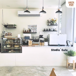  Studio ' Cafe  คาเฟ่ จ.สุพรรณบุรี กาแฟดี ขนมอร่อย มุมถ่ายรูปเพียบ