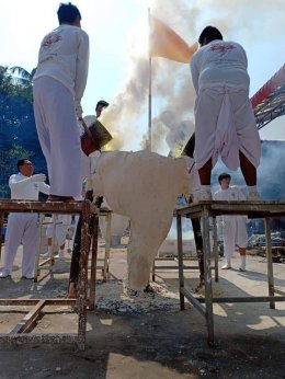 ขออนุโมทนาบุญ กับญาติโยมทุกคน สาธุชนทุกท่าน ในการร่วมกันสร้างพระประธาน (ปางนาคปรก) วัดหนองสมบูรณ์