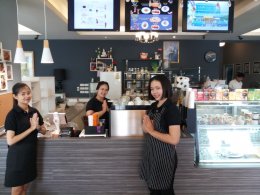 Montachato cafe ( มัณตชาโต คาเฟ่ ) หัวหิน ไว้วางใจเครื่องทำน้ำแข็ง GenIce 