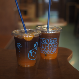 Never Snooze Coffee Phattanakarn 53/1 | เครื่องทำน้ำแข็งเจ็นไอซ์