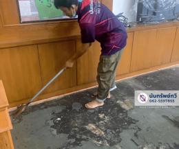 รื้อพรมเก่า ติดตั้งพรมปูพื้นห้องประชุม ลดเสียงสะท้อน ด้วยพรมทอพร้อมยางรองพรม