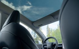 Tesla Model 3 Standard ฟีเจอร์ครบ คุ้มค่า ขับสนุก ในราคาที่เข้าถึงได้