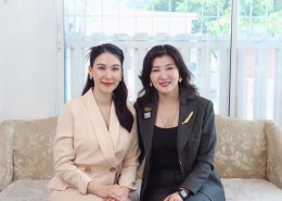 "คุณหลุ่ย แซ่กั๊ว" สัมภาษณ์ "คุณวนิษา เรซ" เจ้าของโรงเรียนวนิษา