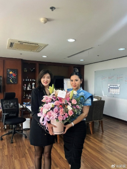 泰国亚洲大众集团（大众）有限公司联合创始人郭蕊女士祝贺塔帕妮女士荣升泰国国家旅游局局长