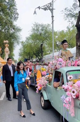 郭蕊及团队陪同范冰冰参加泰国超级宋干节活动