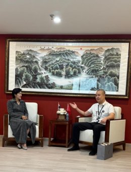 【คุณกัวรุ่ย ประธานกลุ่ม ให้การต้อนรับคุณหวังหนาน เจ้าของบริษัท Taiguanjia (Thai Butler Service)】