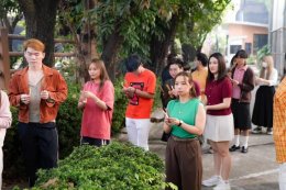【ประธานและ CEO ของกลุ่มนำทีมพนักงานจัดพิธีเปิดงานรับปีใหม่จีน】