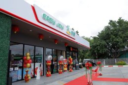 集团媒体出席中石化泰国首家易捷便利店开业仪式