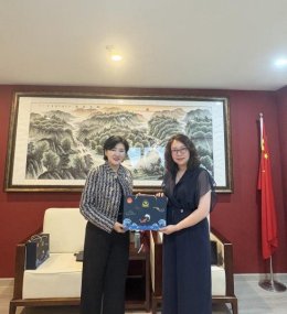 【广西电视台高层到访泰国头条新闻，与集团深度交流】