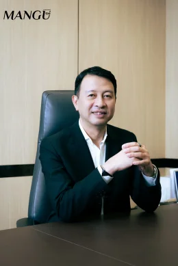 【คุณกัวรุ่ย ประธานกลุ่ม สัมภาษณ์พิเศษบุคคลขึ้นปก: คุณนิตินัย ศิริสมรรถการ ประธานเจ้าหน้าที่บริหาร กลุ่มบริษัท คิง เพาเวอร์】