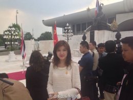 คุณหลุ่ย แซ่กั๊ว ได้รับคำเชิญของนายกรัฐมนตรี ให้เข้าสัมภาษณ์ นายกรัฐมนตรีของจีนในโอกาส ที่ท่านได้เยือนประเทศไทยอย่างเป็นทางการและกล่าวสุนทรพจน์ที่รัฐสภา