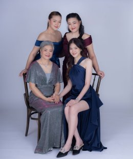 ถ่ายรูปครอบครัว1