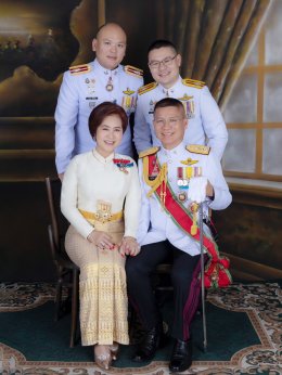 ถ่ายรูปครอบครัว1