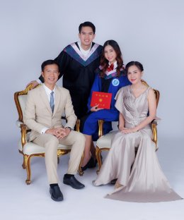 ถ่ายรูปครอบครัว2