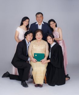 ถ่ายรูปครอบครัว2