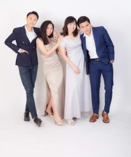 ถ่ายรูปครอบครัวในสตูดิโอ: คู่มือครบก่อนจองสตูและช่างภาพ