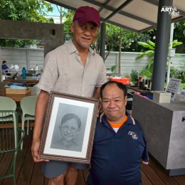 มูลนิธิอาร์ตโนแฮนด์  เยี่ยมชมฟาร์มผัก  "น้าเช็ค สุทธิพงศ์" 