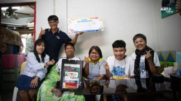 มูลนิธิอาร์ตโนแฮนด์ ลงพื้นที่เยี่ยมศิลปินพิการ "น้องเพิร์ท ศุภกร"
