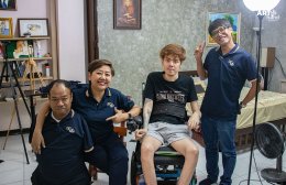 มูลนิธิอาร์ตโนแฮนด์ ลงพื้นที่เยี่ยมศิลปินพิการ "ป็อป กฤชติณท์"