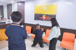 มูลนิธิอาร์ตโนแฮนด์ รับมอบอุปกรณ์ศิลปะ บจก.ซากุระโปรดัคส์ (ไทยแลนด์)