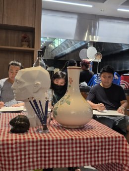 กิจกรรมวาดเส้นแสงและเงา โดย อ.เอกชัย วรรณแก้ว