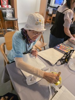 กิจกรรม Paint & Print bag พิมพ์และวาดบนกระเป๋าผ้า 