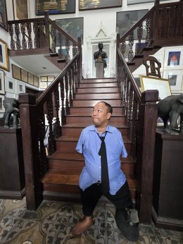 มูลนิธิอาร์ตโนแฮนด์ เยี่ยมชม ศูนย์ศิลปะแสงเงา