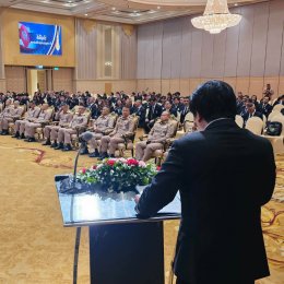 Dr. Yodchai Tangjaideeborisut was honored as the representative of SML 7 to deliver a message of appreciation to the Deputy Commander-in-Chief of the Royal Thai Navy.