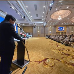 Dr. Yodchai Tangjaideeborisut was honored as the representative of SML 7 to deliver a message of appreciation to the Deputy Commander-in-Chief of the Royal Thai Navy.