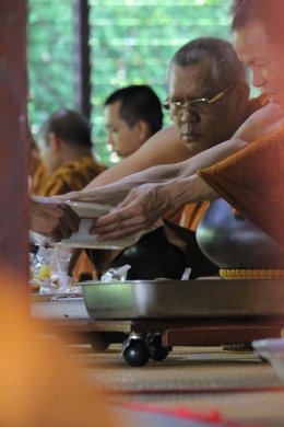 ทอดผ้าป่าสามัคคีสมทบทุนสร้างหอพระไตรปิฎก ณ วัดป่าบ้านใหม่ จังหวัดอุดรธานี