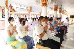 ร่วมพิธีถวายเทียนพรรษา วัดพระธาตุเชิงชุมวรวิหาร 