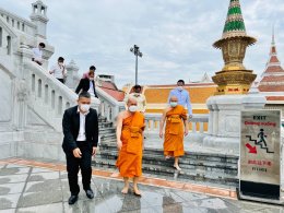 กราบนมัสการเจ้าประคุณสมเด็จพระพุฒาจารย์ เจ้าอาวาสวัดไตรมิตรวิทยาราม โครงการบูรณปฏิสังขรณ์องค์พระมหาธาตุ เจ้าภูเพียงแช่แห้ง