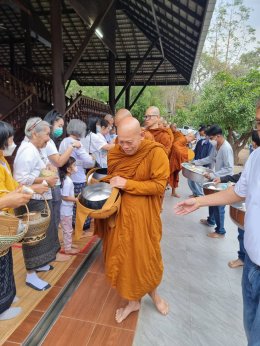 ทอดผ้าป่าถวายศาลาปฏิบัติธรรมครุธรรมสถาน วัดป่าบ้านใหม่ จ.อุดรธานี