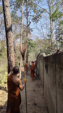 มูลนิธิพุทธภูมิธรรม ร่วมกับ กองบิน 23 อุดรธานี สนับสนุนทหารจิตอาสา ช่วยงาน วัดป่าบ้านใหม่ อ.บ้านผือ จ.อุดรธานี