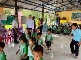 กองบุญอนาคตสดใสสำเร็จแล้ว ข่าวดีแห่งการให้ มูลนิธิพุทธภูมิธรรม เป็นตัวแทนท่านมอบโอกาสทางการศึกษาแก่เด็กนักเรียน พร้อมส่งมอบแว่นตาให้เด็ก ๆ ชายแดน ​