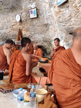 ทอดผ้าป่าสามัคคี สร้างกุฏิพระเถระ วัดถ้ำบางเตย จ.พังงา สำเร็จแล้ว