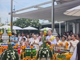 มูลนิธิพุทธภูมิธรรม นำสักการะศาลหลักเมืองกรุงเทพฯ เพื่อแผ่นดินไทยบุญฤทธิ์แห่งความมุ่งมั่นเข้มข้นส่งพลังแด่แผ่นดินไทย ทหาร ประชาชนชาวไทย ให้ชาติบ้านเมืองสงบสุข 
