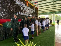 ปัจจัยที่มูลนิธิพุทธภูมิธรรมมอบให้กองทัพบกโดยกองกำลังบูรพา 