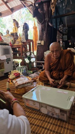 บุญสร้างถนนรอบพระเมรุในวัดป่าศรีวิลัยของท่านสำเร็จแล้ว❗️