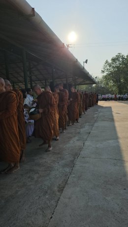 บุญทอดผ้าป่าสร้างห้องพระประธาน (แท่นพระประธาน-ติดกระเบื้องผนัง-ปูพื้นหินแกรนิต) และ ติดประตู- หน้าต่าง-ปูกระเบื้อง ห้องรับรองพระเถระ" วัดซำขามถ้ำยาว (วัดป่า) จ.ขอนแก่น สำเร็จแล้ว️