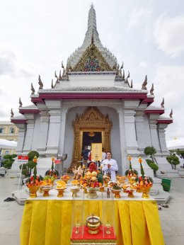 มูลนิธิพุทธภูมิธรรม นำโดย อาจารย์วิจักษณ์ สองจันทร์ ประธานมูลนิธิฯ ร่วมพลังบุญและนำพิธีบวงสรวงสักการะ สิ่งศักดิ์สิทธิ์ ณ ศาลหลักเมืองกรุงเทพมหานคร 